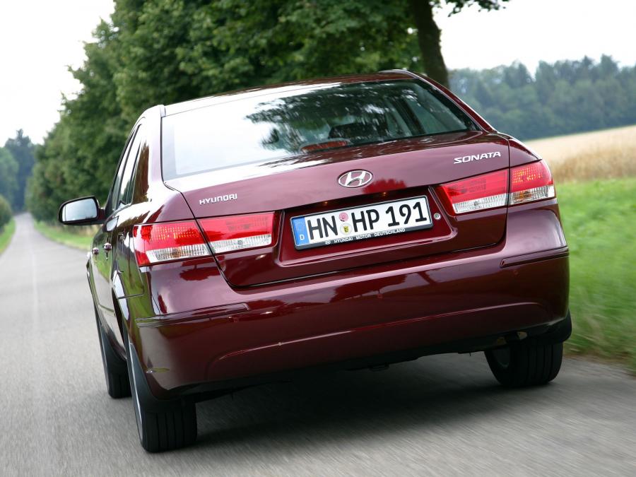  Hyundai Sonata 2007 года  (фото 10 из 16)